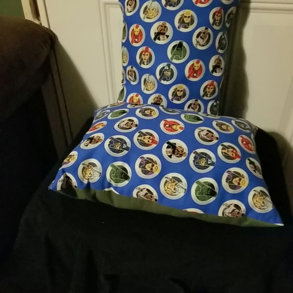 2 Handmade Avengers pillows. - Picture 3 of 3